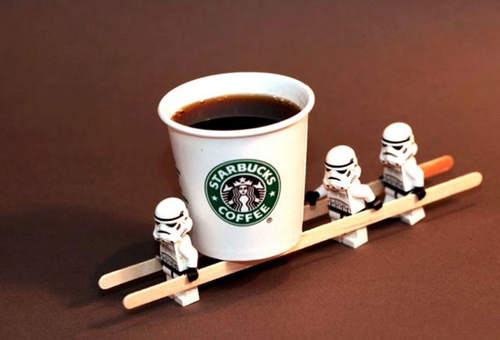 Starbucks_Coffee_Carrying_Lego_Stormtroopers_HD_Wallpaper-Vvallpaper.Net_-650x442